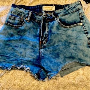 Women’s jean shorts